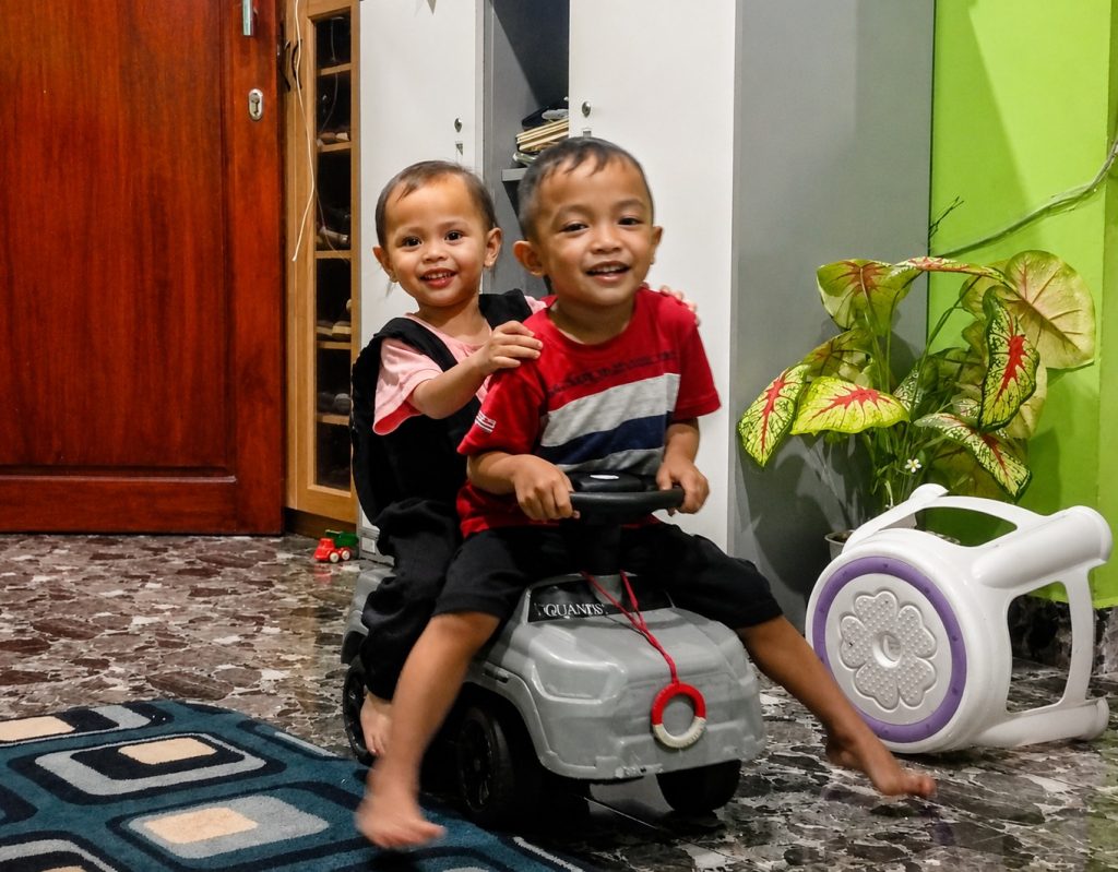 Ignas main bersama Nieja